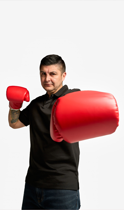 https://kickoff-portal-resources.s3.amazonaws.com/public/team/oscar-sáenz.jpg